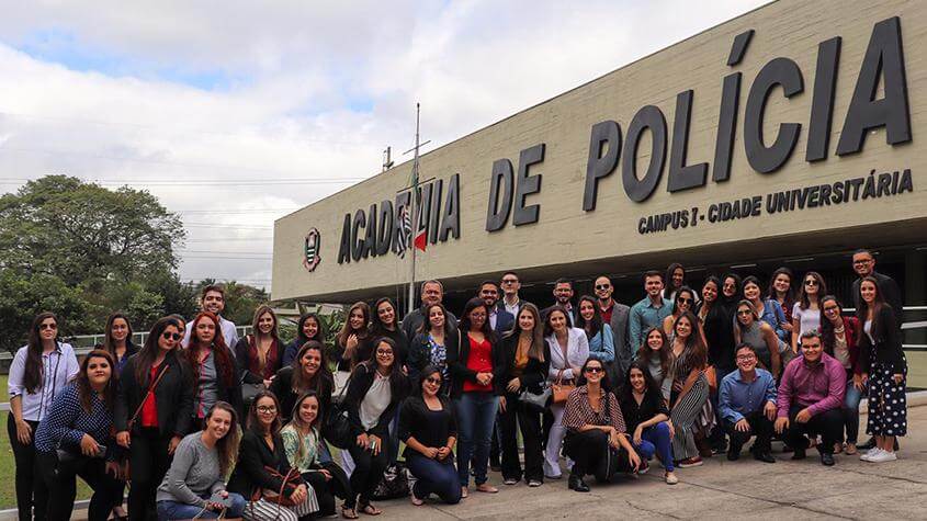 Alunos do Direito visitam órgãos jurídicos em São Paulo