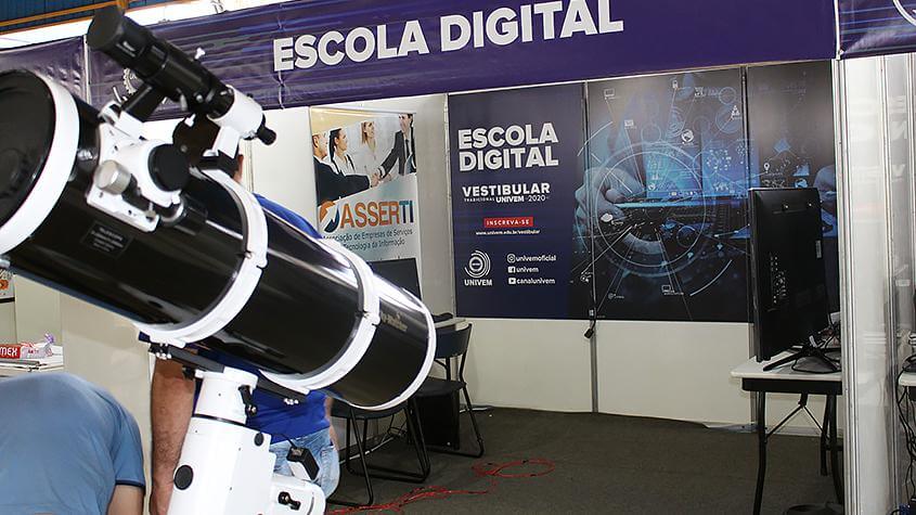 UNIVEM abre maior Feira de Profissões da região