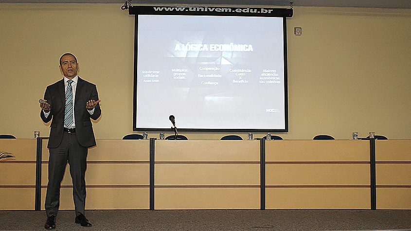 UNIVEM promove palestra com ex-membro do Conselho de Segurança da ONU